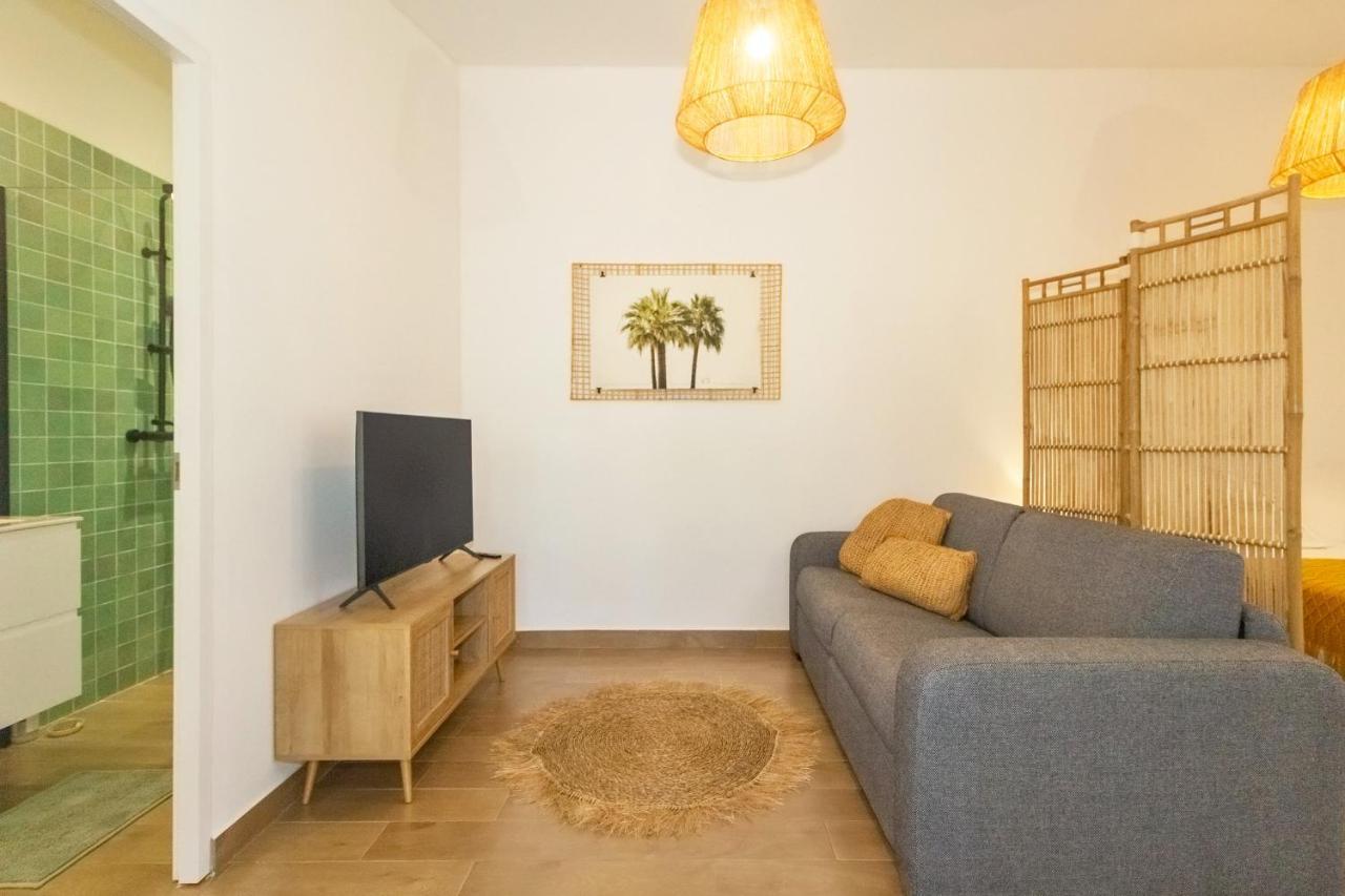 Idylle - Charmant Bungalow A 2 Pas Du Lagon لا سالين لو باين المظهر الخارجي الصورة